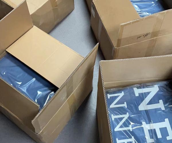 easy for packing for fabric banners