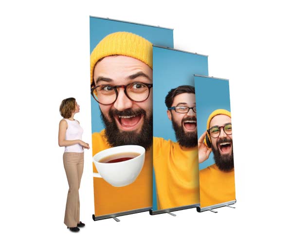 Retractable banner stands